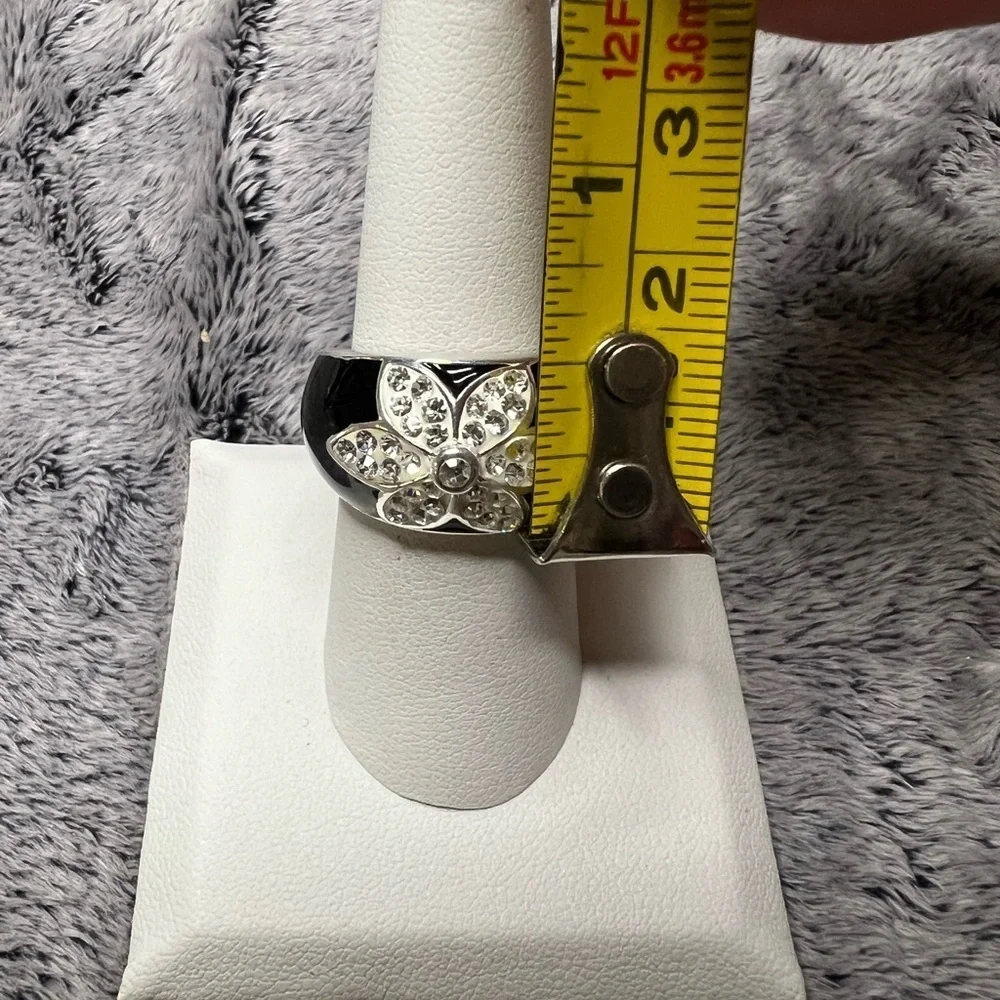 Vintage Sterling Silver Black Enamel Flower Ring Size 8